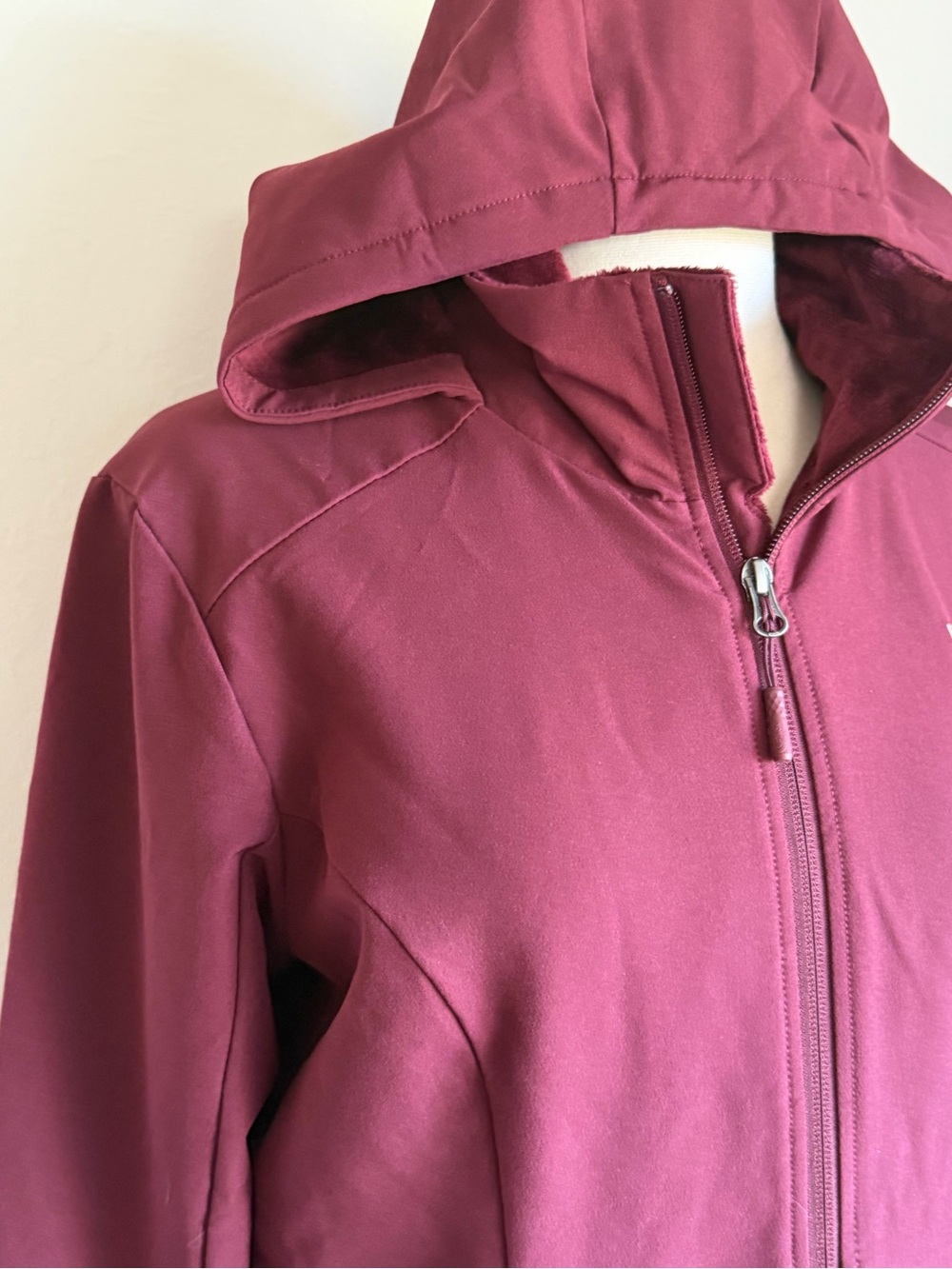 The North Face Women's Hooded Softshell Jacket - Berry, Fleece Lined, Sz M NWOT - Picture 2 of 8